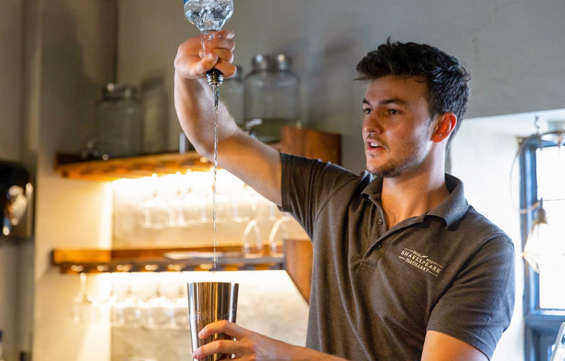 Sam free pouring